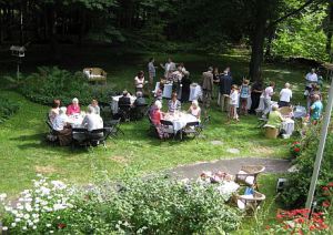 Gartenfest zu Margas 90. Geburtstag.
